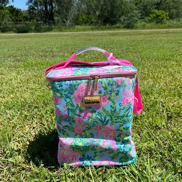 LILY PULITZER Pink and Blue cooler Vibrant Design - Picture 6 of 13